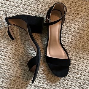 Gorgeous black 2 inch heels